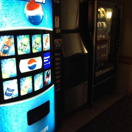 Americinn By Wyndham פורט דודג' מראה חיצוני תמונה