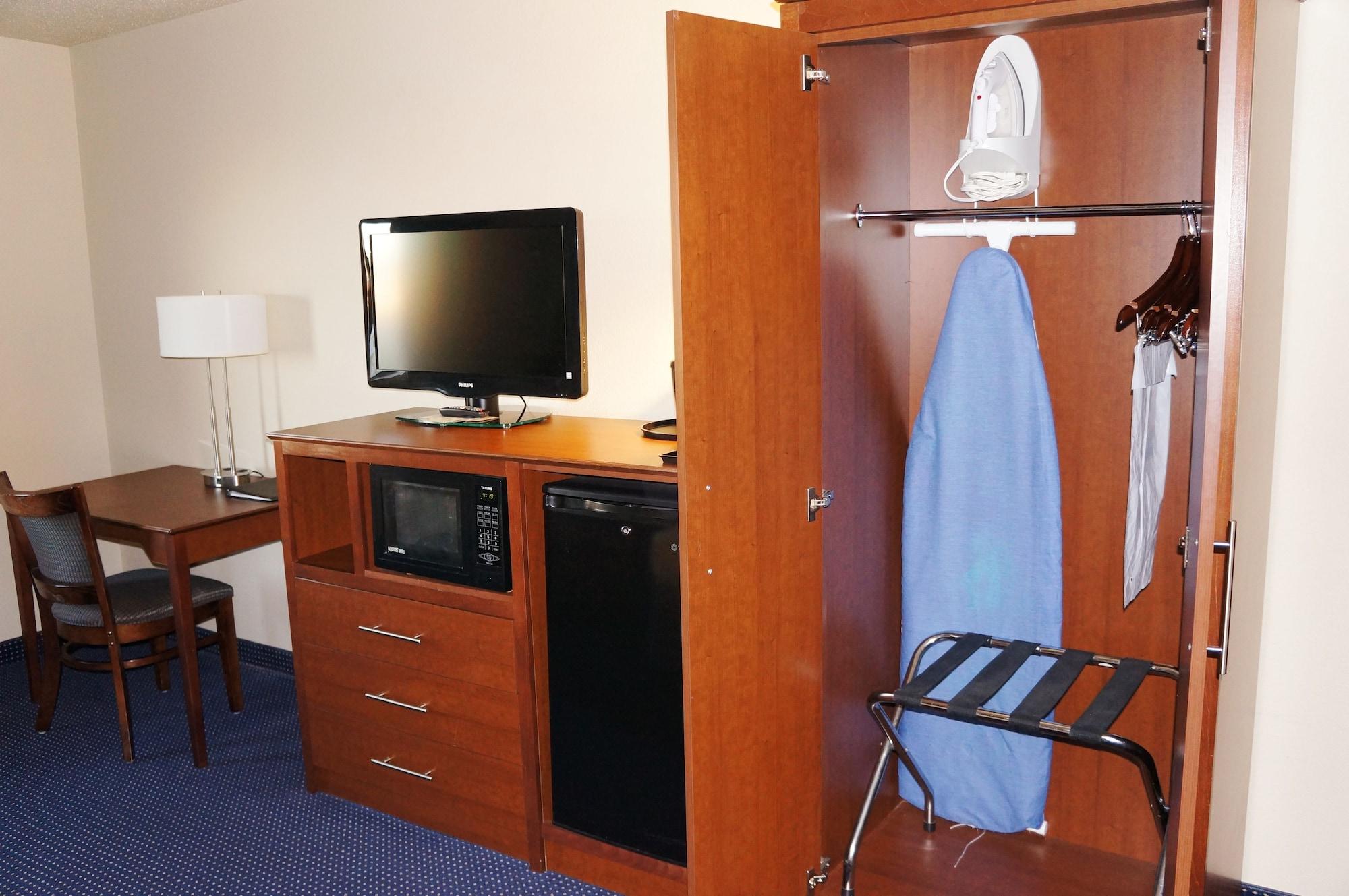 Americinn By Wyndham פורט דודג' מראה חיצוני תמונה